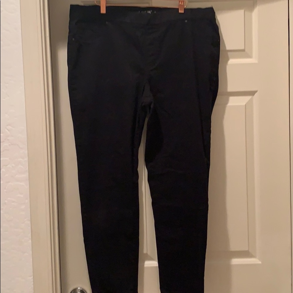 Apt 9 pull on skinny black pants Size 1x